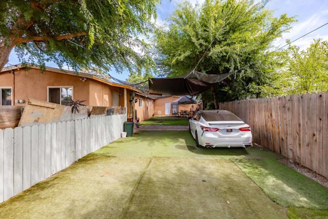 548 9th Avenue, Escondido CA: https://media.crmls.org/mediaz/e1207bea-7033-4e0b-bc45-7bc0266fc5f4.jpg