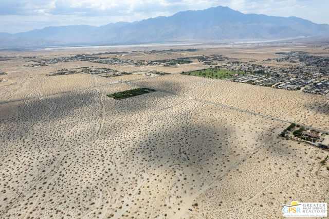 0 Far View, Desert Hot Springs CA: https://media.crmls.org/mediaz/e12247fe-c3b3-483c-8d10-4d01067cc090.jpg