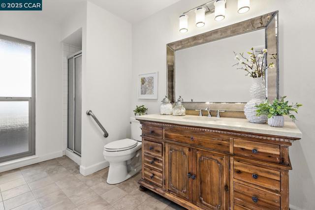 4033 Terra Granada Dr, Walnut Creek CA: https://media.crmls.org/mediaz/e12251a1-8013-482f-b61d-de39be71ef18.jpg