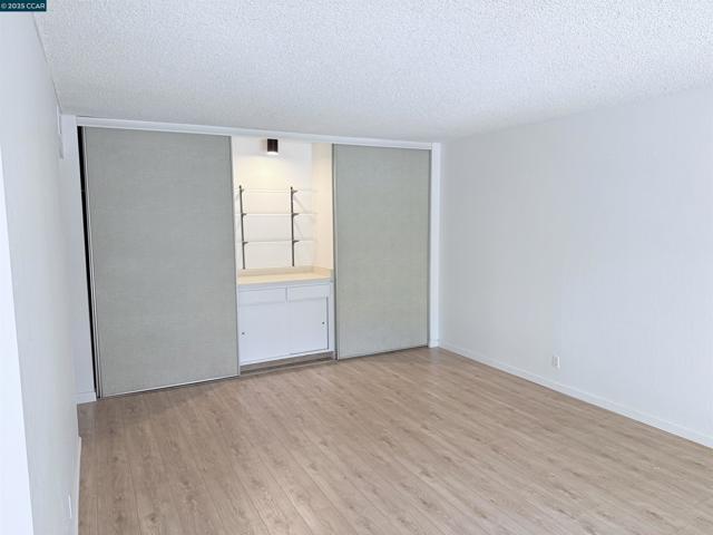 480 N Civic Dr, Walnut Creek CA: https://media.crmls.org/mediaz/e1225ddb-b964-41d8-9f04-ecf5d5c2bce3.jpg