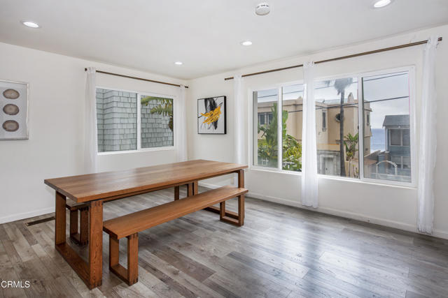 Detail Gallery Image 5 of 21 For 6733 Breakers Way, Ventura,  CA 93001 - 3 Beds | 2/1 Baths