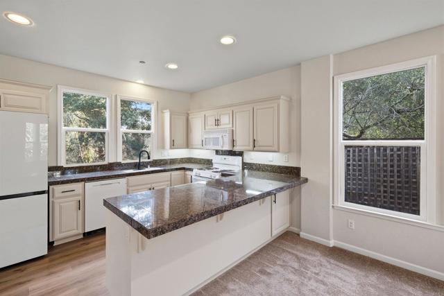 Detail Gallery Image 10 of 37 For 3006 Atherton Dr, Aptos,  CA 95003 - 3 Beds | 2/1 Baths