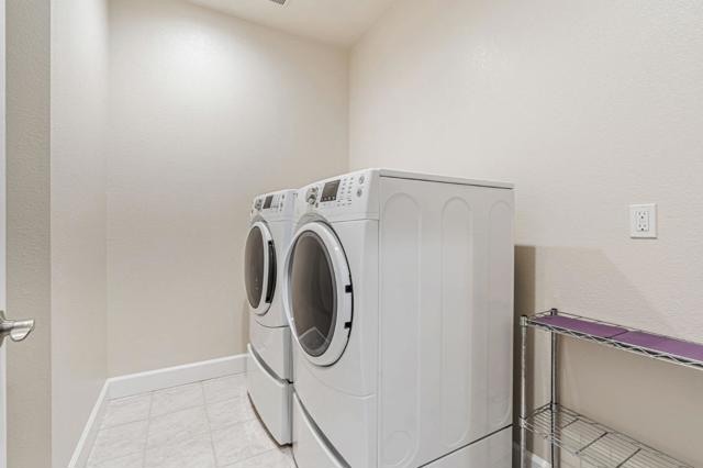4563 BENTON ST, Antioch CA: https://media.crmls.org/mediaz/e123bec3-4ff5-4aa9-b06b-209a769fe3d7.jpg