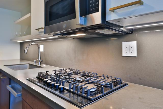 500 W Harbor Dr., San Diego CA: https://media.crmls.org/mediaz/e12420b2-4ddc-4556-8a44-7b72198b8ce8.jpg