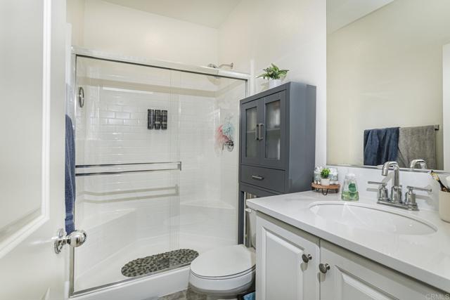 Detail Gallery Image 18 of 43 For 958 Foxwood Ln, Vista,  CA 92081 - 1 Beds | 2 Baths