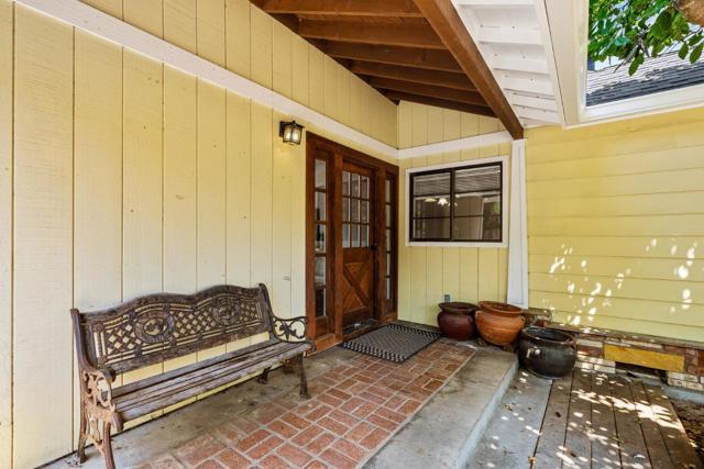 68 Live Oak Road, Royal Oaks CA: https://media.crmls.org/mediaz/e1246c64-1282-4b9e-bb84-7377760ffb48.jpg