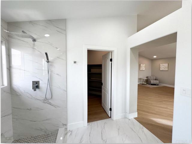 Detail Gallery Image 8 of 51 For 2030 San Remo Dr, Oceanside,  CA 92056 - 4 Beds | 3 Baths