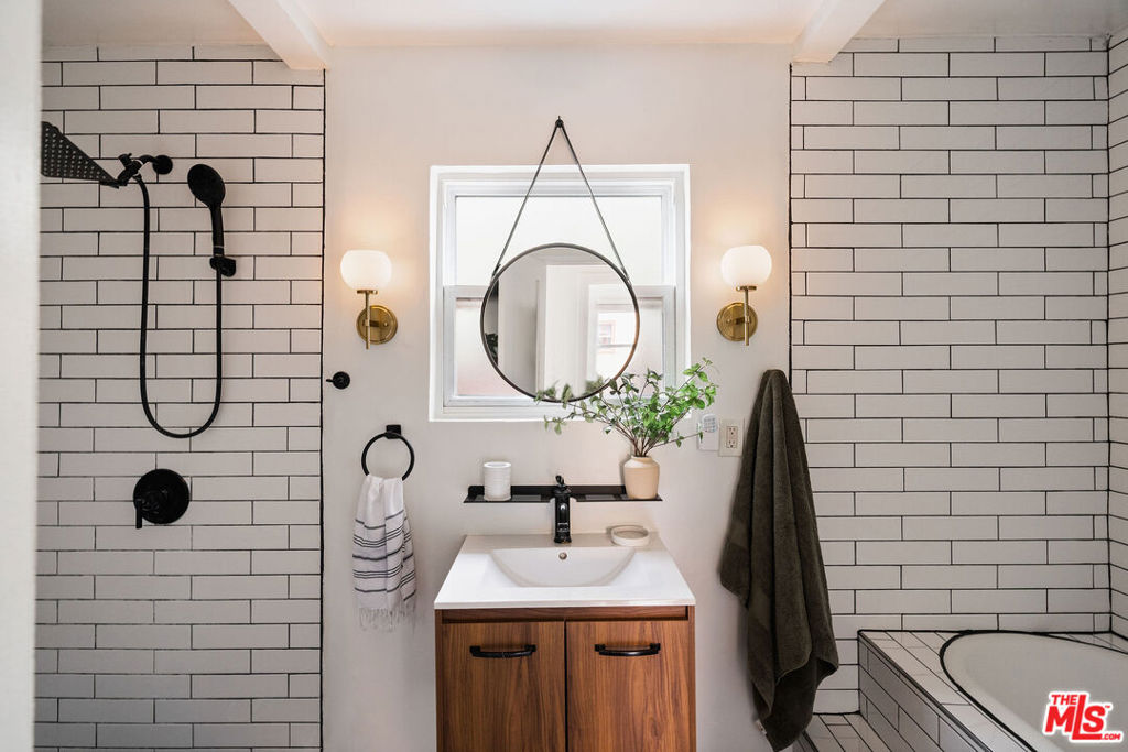 MLS #25621391 image #21