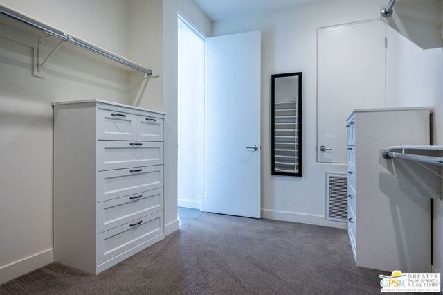 1007 Ziel Drive, Palm Springs CA: https://media.crmls.org/mediaz/e125fc1c-01a9-4460-b03b-af4dd27fe7e2.jpg