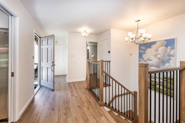 38 Weepingridge Court, San Mateo CA: https://media.crmls.org/mediaz/e126ad1a-add2-452c-bd04-4c35313723ca.jpg