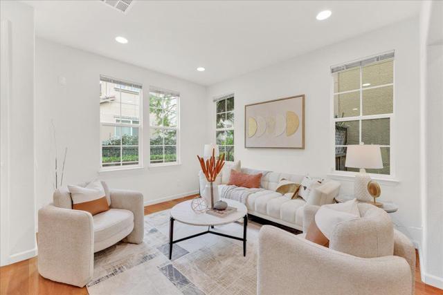 541 Ravenna Way, Hayward CA: https://media.crmls.org/mediaz/e12803d7-18f2-4d49-bf75-68e4b8121e5e.jpg