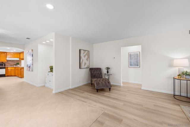 3560 Donna Dr, Carlsbad CA: https://media.crmls.org/mediaz/e12814a1-58d7-4f50-90dc-eefd74a3c0ef.jpg