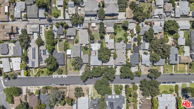 746 Valley View Avenue, Monrovia CA: https://media.crmls.org/mediaz/e1293245-467e-4580-abd7-86b94494febd.jpg