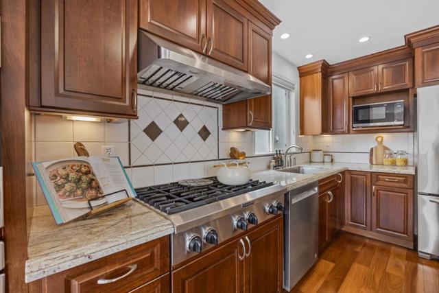 383 Glenwood Avenue, Daly City CA: https://media.crmls.org/mediaz/e1294d72-2c49-47cc-bb08-6d53345f98a2.jpg