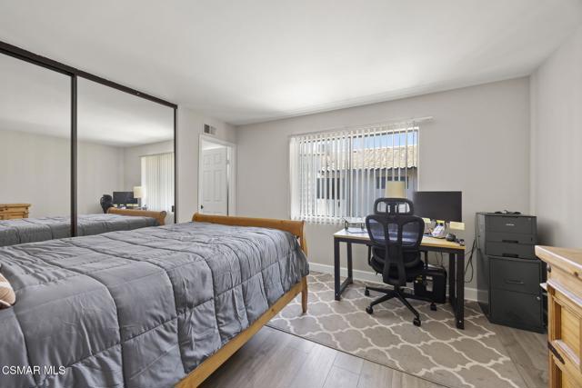 26341 W Bravo Lane, Calabasas CA: https://media.crmls.org/mediaz/e129680c-edd5-4d7e-a2f5-1980a44d040b.jpg