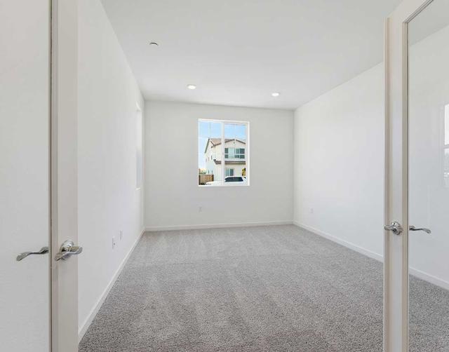 104 Dogwood Street, Hollister CA: https://media.crmls.org/mediaz/e1296dfd-6e20-45b5-b535-a1516be6648a.jpg