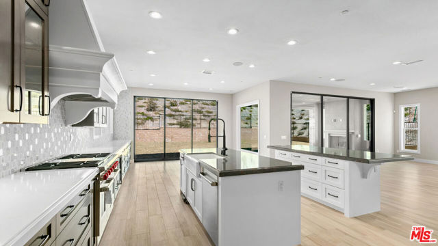 20517 W Deer Grass Court, Porter Ranch CA: https://media.crmls.org/mediaz/e129a207-00c9-40f0-91ca-d5a5fb7fe003.jpg