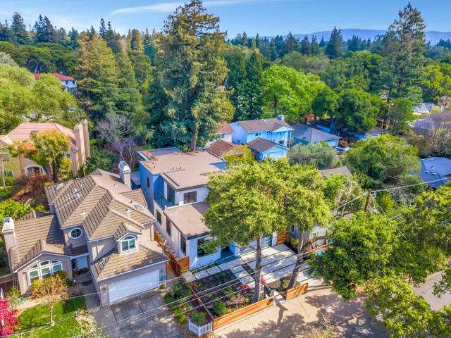546 9th Avenue, Menlo Park CA: https://media.crmls.org/mediaz/e12a06f3-1708-4613-9427-f6a737e1bad5.jpg