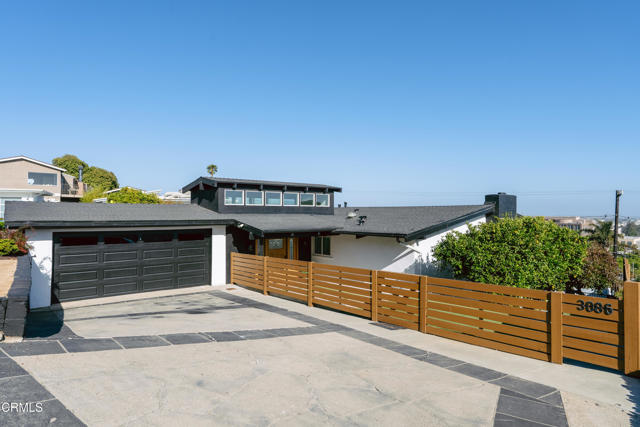 3086 Grove Street, Ventura CA: https://media.crmls.org/mediaz/e12a07fd-8e19-4be2-9771-edc440983078.jpg