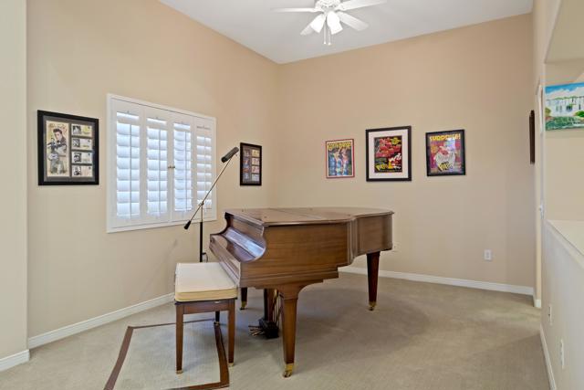 78123 Foxbrook Lane, Palm Desert CA: https://media.crmls.org/mediaz/e12a70bd-8e12-4f8e-999d-9dbafa646444.jpg