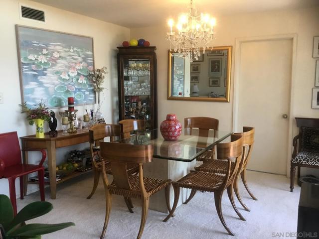 6645 Caminito Scioto, La Jolla CA: https://media.crmls.org/mediaz/e12b54e7-c719-497d-9828-ab2155e79101.jpg