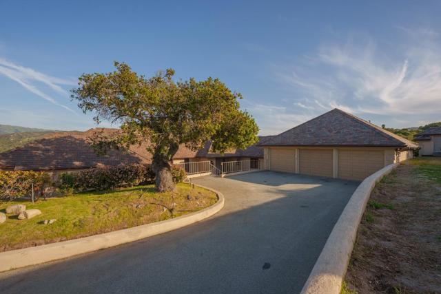 54 Corral De Tierra Road, Salinas CA: https://media.crmls.org/mediaz/e12b7f4c-916b-422c-bb60-7290f06d3bb3.jpg