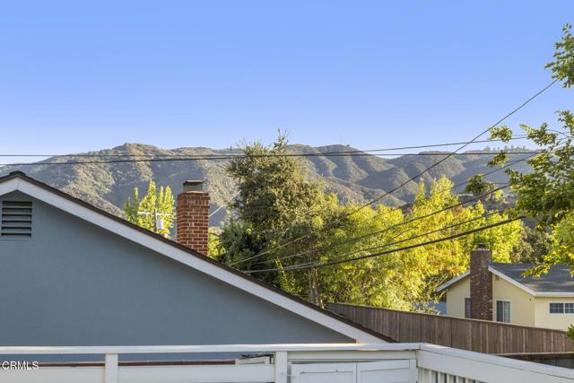 9545 Creemore Place, Tujunga CA: https://media.crmls.org/mediaz/e12b868e-62c0-447a-a0a1-927f5e8d3fe4.jpg