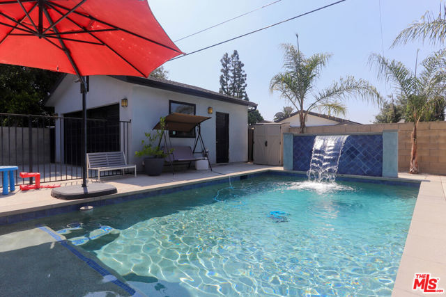 1670 Asbury Drive, Pasadena CA: https://media.crmls.org/mediaz/e12bc8d3-6cff-4989-87a9-61c8f72553d9.jpg