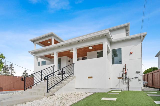 3807 Madrone Avenue, Oakland CA: https://media.crmls.org/mediaz/e12c368c-9e1e-4f92-89e3-2146ec9db596.jpg