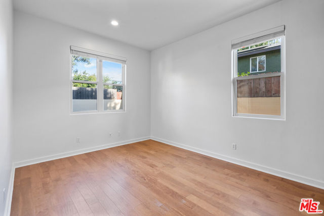 3718 Barrington Avenue, Los Angeles, California 90066, ,Multi-Family,For Sale,Barrington,24420255