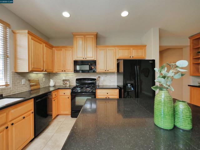 335 Suez Canal Lane, Sacramento CA: https://media.crmls.org/mediaz/e12c7834-115e-43d6-8d5c-2347e63d593a.jpg