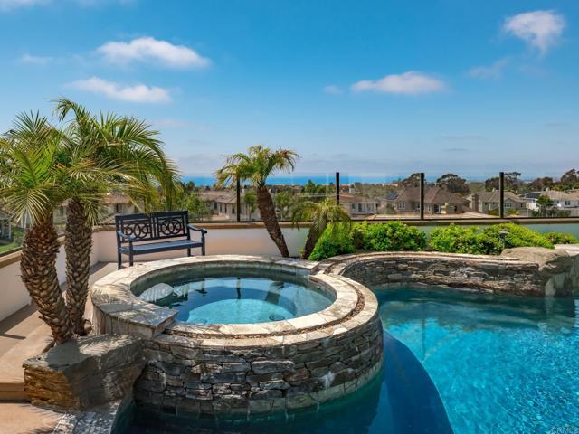 7076 Heron Cir, Carlsbad CA: https://media.crmls.org/mediaz/e12ceeb7-5bb8-455a-a640-d281aa585239.jpg