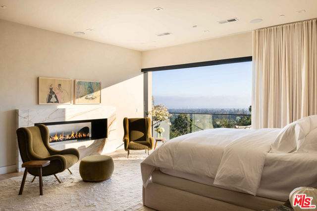 815 N Tigertail Road, Los Angeles CA: https://media.crmls.org/mediaz/e12e2072-ca7c-4e32-b981-5bf13c385a75.jpg
