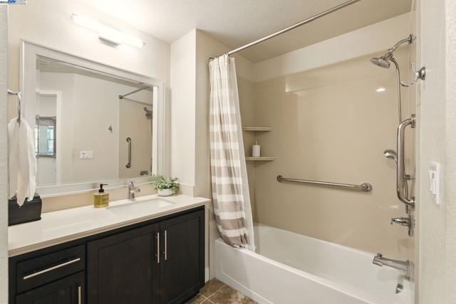 538 Sandalwood Drive, Livermore CA: https://media.crmls.org/mediaz/e12e4006-073f-43be-9e3e-f484b8f37d5e.jpg