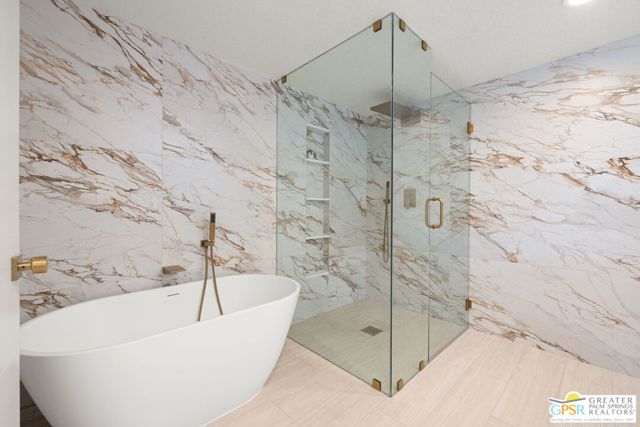 6 Joya Drive, Palm Desert CA: https://media.crmls.org/mediaz/e12e4dfe-4c1f-4714-8e1c-704f688ee02f.jpg