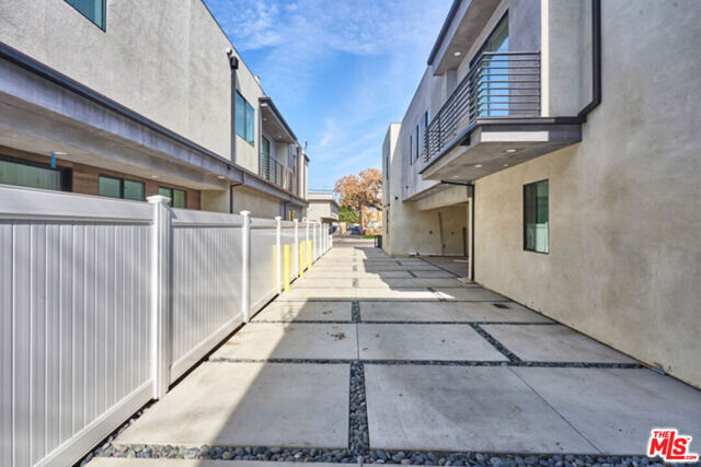 13928 Bessemer Street, Van Nuys CA: https://media.crmls.org/mediaz/e12e7b44-fd60-44a3-93cf-8b8aed90c110.jpg