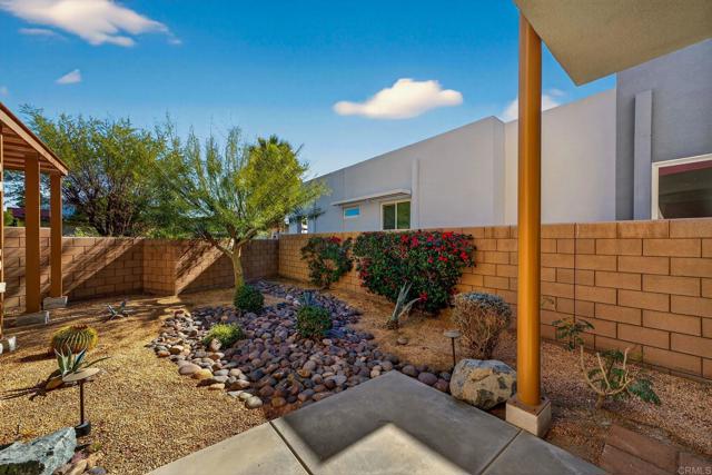 Detail Gallery Image 6 of 52 For 779 Spaulding Ln, Palm Springs,  CA 92262 - 2 Beds | 2/1 Baths