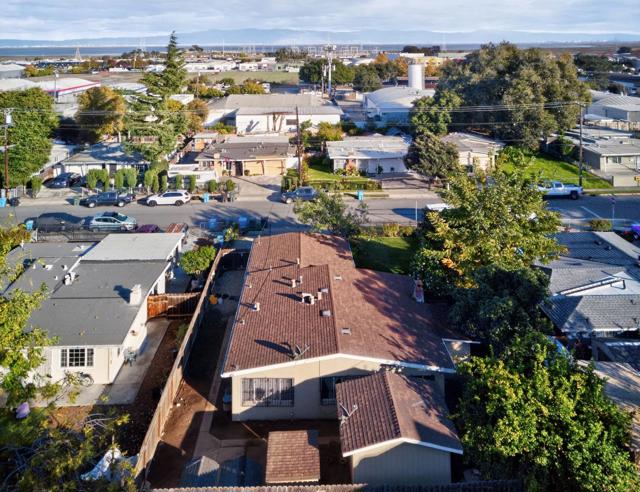 2509 Illinois Street, East Palo Alto CA: https://media.crmls.org/mediaz/e12e97d7-7b62-4175-a8fd-042568e0f081.jpg