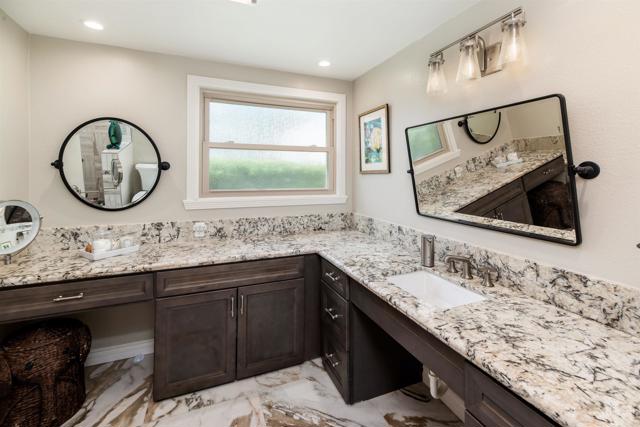 Detail Gallery Image 20 of 33 For 3621 Vista Campana #64,  Oceanside,  CA 92057 - 2 Beds | 2 Baths
