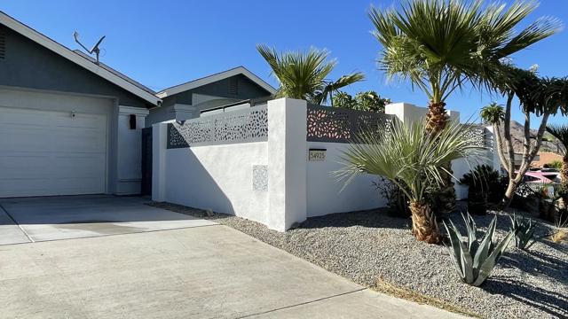 54925 Avenida Alvarado, La Quinta CA: https://media.crmls.org/mediaz/e12fb48b-bd31-47ec-ad7e-af0562d41731.jpg