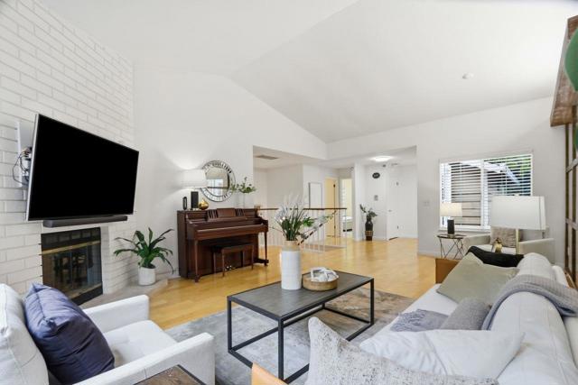 1212 Shelby Creek Lane, San Jose CA: https://media.crmls.org/mediaz/e12fe32b-a89f-4c01-aa63-d93a1069a8f8.jpg