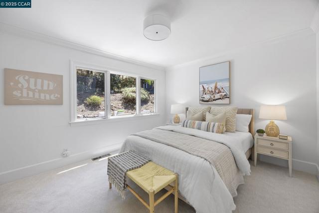 3475 Springhill Rd, Lafayette CA: https://media.crmls.org/mediaz/e1303179-f3e0-4c6f-973e-7470a38752d5.jpg