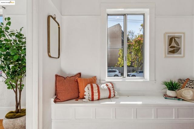 Sitting room featuring crown molding