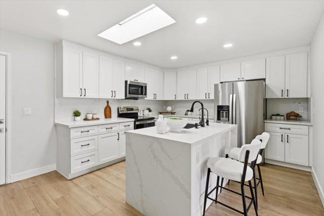 32915 Lake Erie Street, Fremont CA: https://media.crmls.org/mediaz/e13061bb-1f7f-483f-8596-3fb78714ec5b.jpg