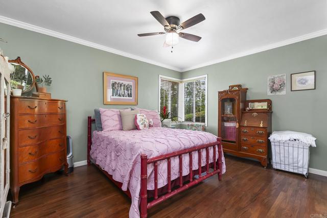 8420 Porter Hill Terrace, La Mesa CA: https://media.crmls.org/mediaz/e13070ae-6d84-429d-9b1d-743611ff4e22.jpg
