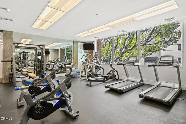 840 E Green Street, Pasadena CA: https://media.crmls.org/mediaz/e131570f-c962-465f-8e35-ffadd419f7ac.jpg