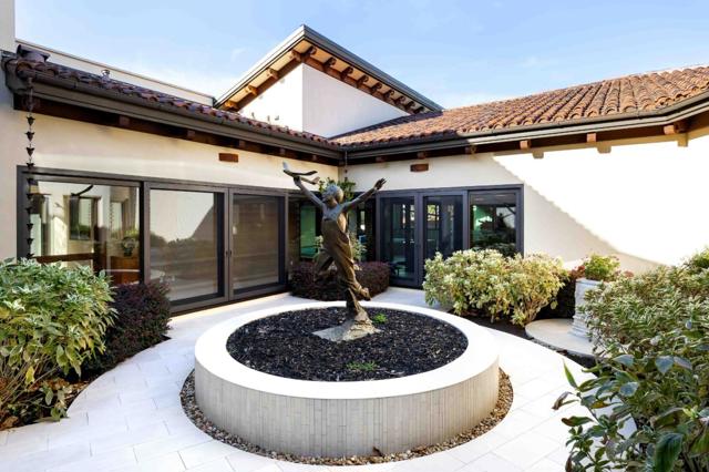 27500 La Vida Real, Los Altos Hills CA: https://media.crmls.org/mediaz/e1316a00-e864-4f27-ac7d-f10d7296e2c2.jpg
