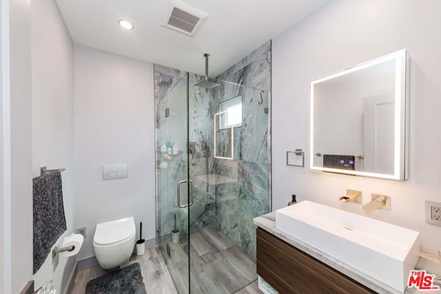 5524 W 122nd Street, Hawthorne CA: https://media.crmls.org/mediaz/e131fe39-e83c-4799-bcc7-bfbfeee3a54d.jpg