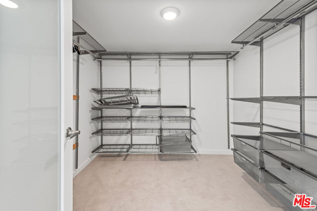 900 N West Knoll Drive, West Hollywood CA: https://media.crmls.org/mediaz/e1327ca2-e462-4ede-b1f9-7eeee27261de.jpg