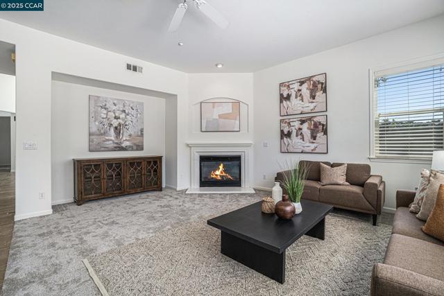 2029 Fitzgerald Way, Brentwood CA: https://media.crmls.org/mediaz/e1328dce-d311-496d-ab83-aa061d60198a.jpg